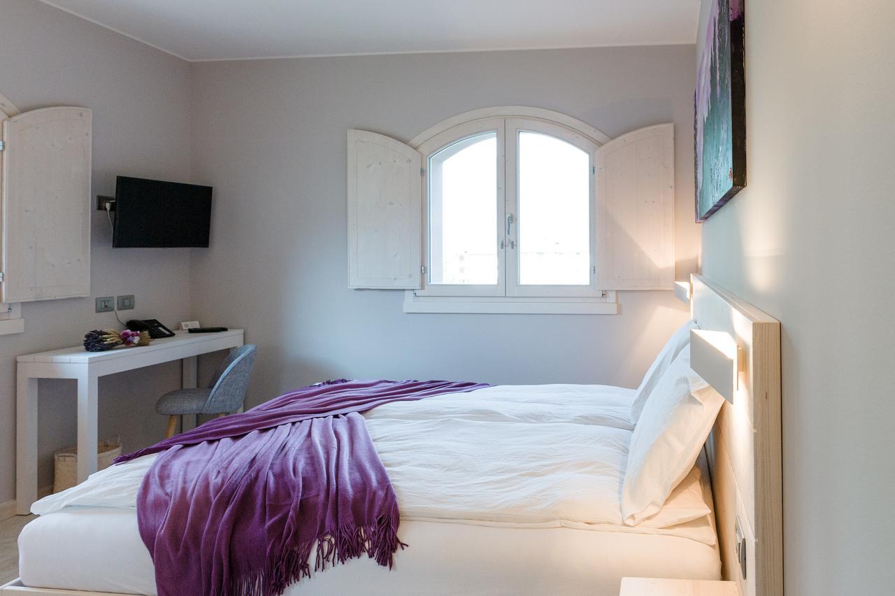 Bianco Hotel Primaluna Oda fotoğraf